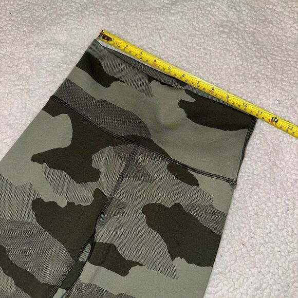 Aerie Women’s High Rise Leggings Green Camo Size Small Long EUC - Picture 3 of 12